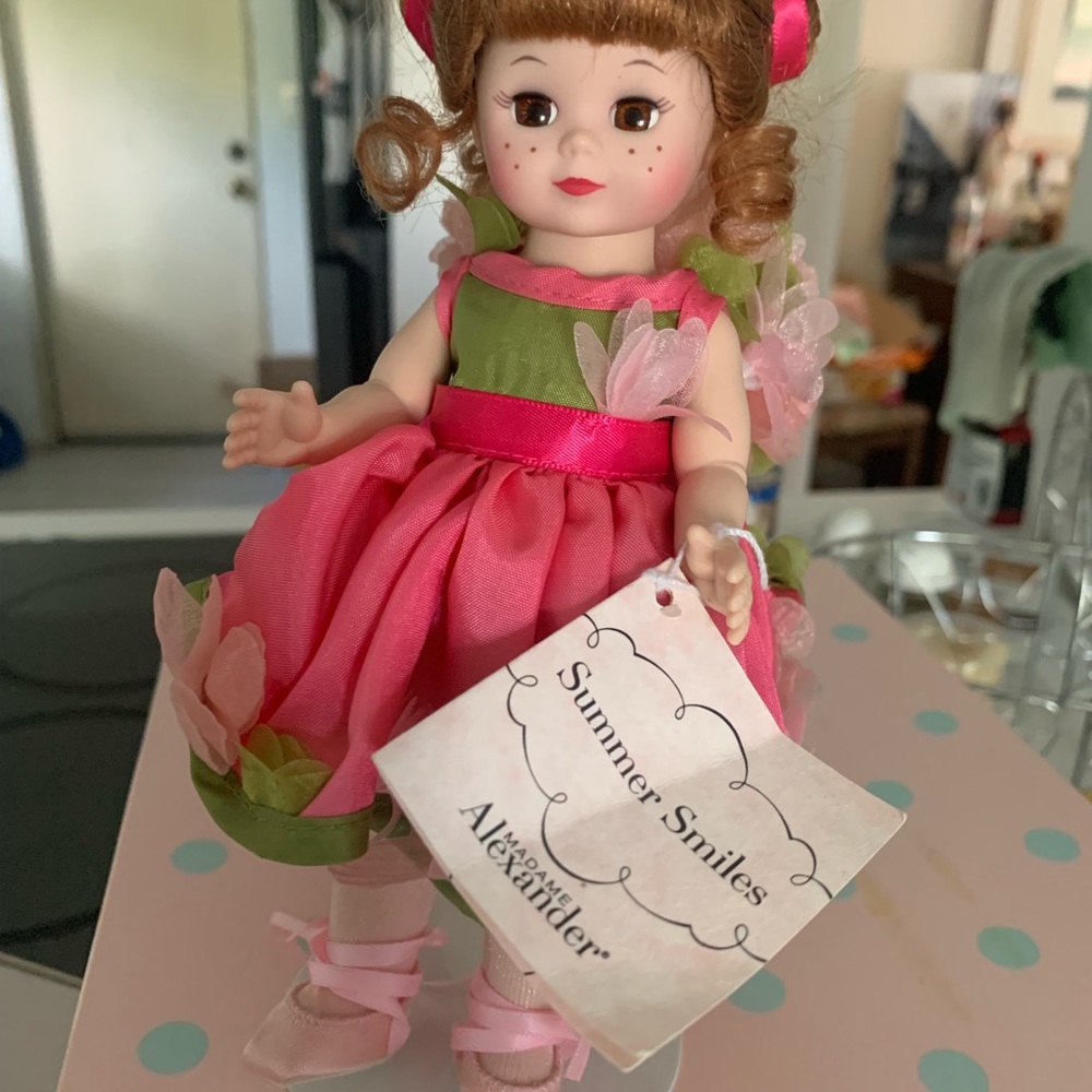 Madame Alexander 8” redhead Summer smiles.